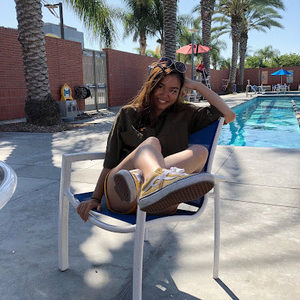 Meet your Posher, Mikayla